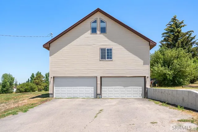 $550,000 | 1225 North 885 East, Shelley, ID 83274