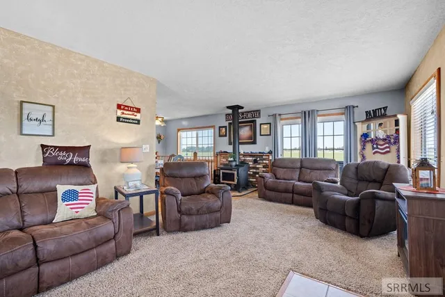 $550,000 | 1225 North 885 East, Shelley, ID 83274