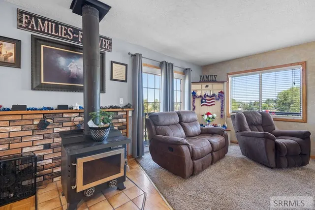 $550,000 | 1225 North 885 East, Shelley, ID 83274