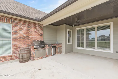 $325,000 | 102 Tortoise Lane, Broussard, LA 70518