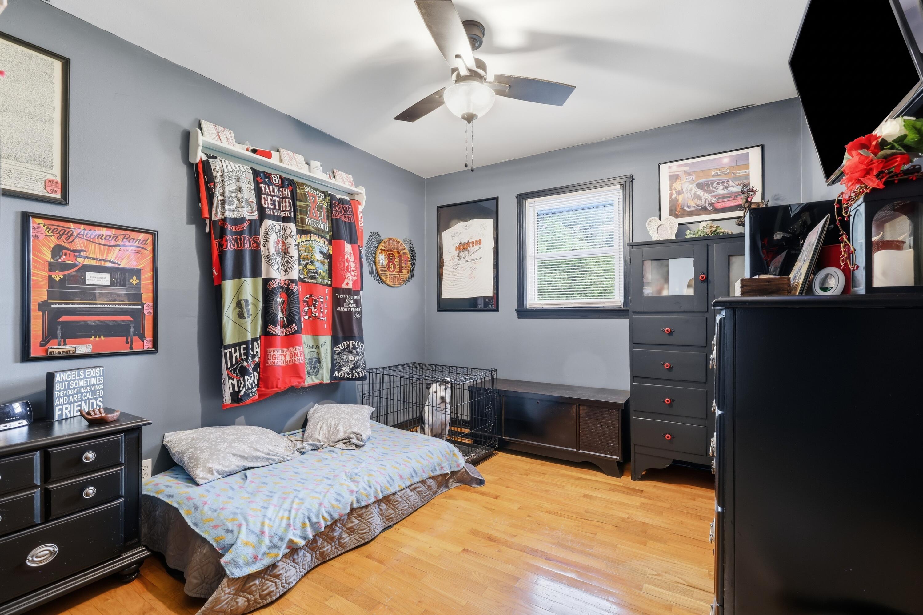 1352 Grant Road Murray, KY 42071 - Photo 16 of 43 3R9A4189_with_tv