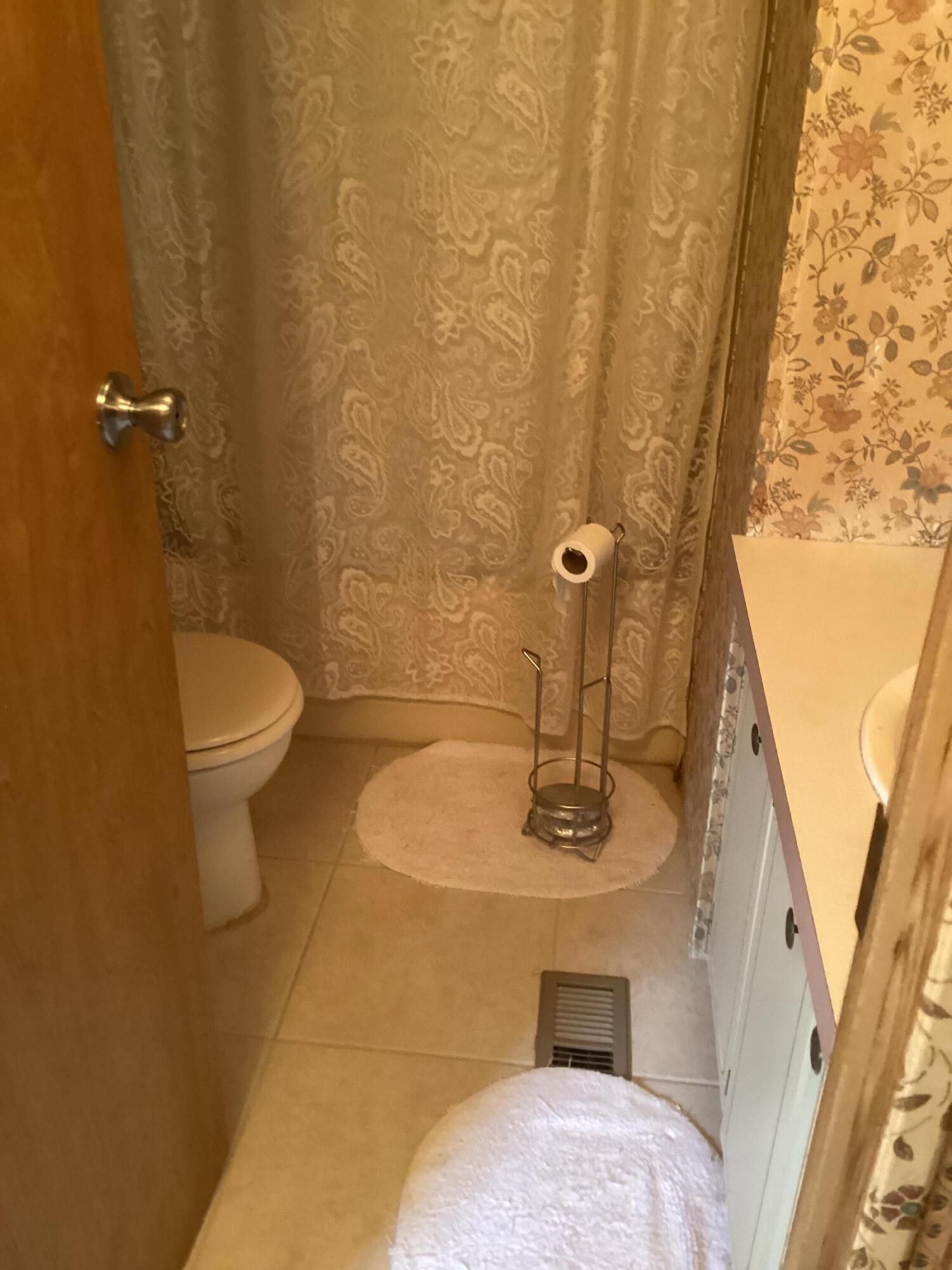 264 Mars Lane Key West, FL 33040 - Photo 12 of 19 IMG_6108