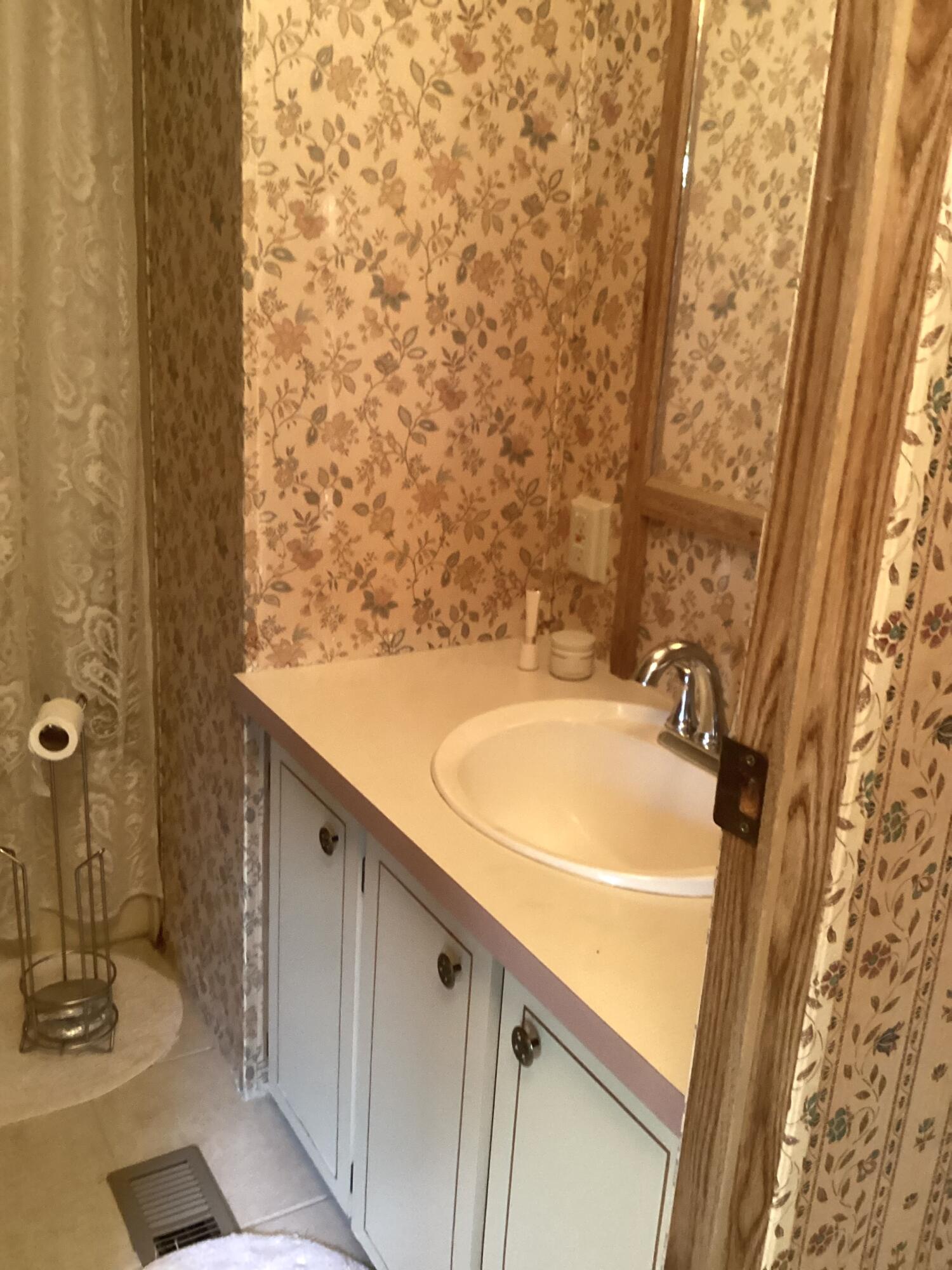 264 Mars Lane Key West, FL 33040 - Photo 13 of 19 IMG_6107