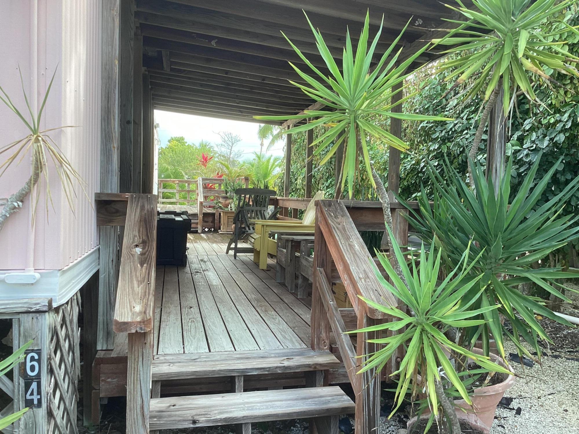 264 Mars Lane Key West, FL 33040 - Photo 2 of 19 IMG_6116