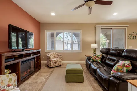 $350,000 | 838 Broken Hills Drive, Green Valley, AZ 85614