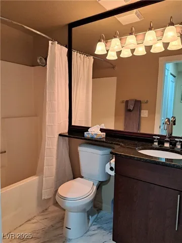 $1,950 | 270 East Flamingo Road, Unit 212, Las Vegas, NV 89169