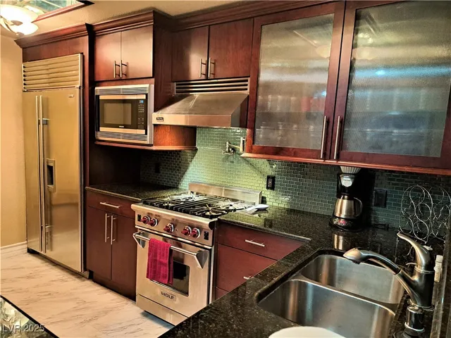 $1,950 | 270 East Flamingo Road, Unit 212, Las Vegas, NV 89169