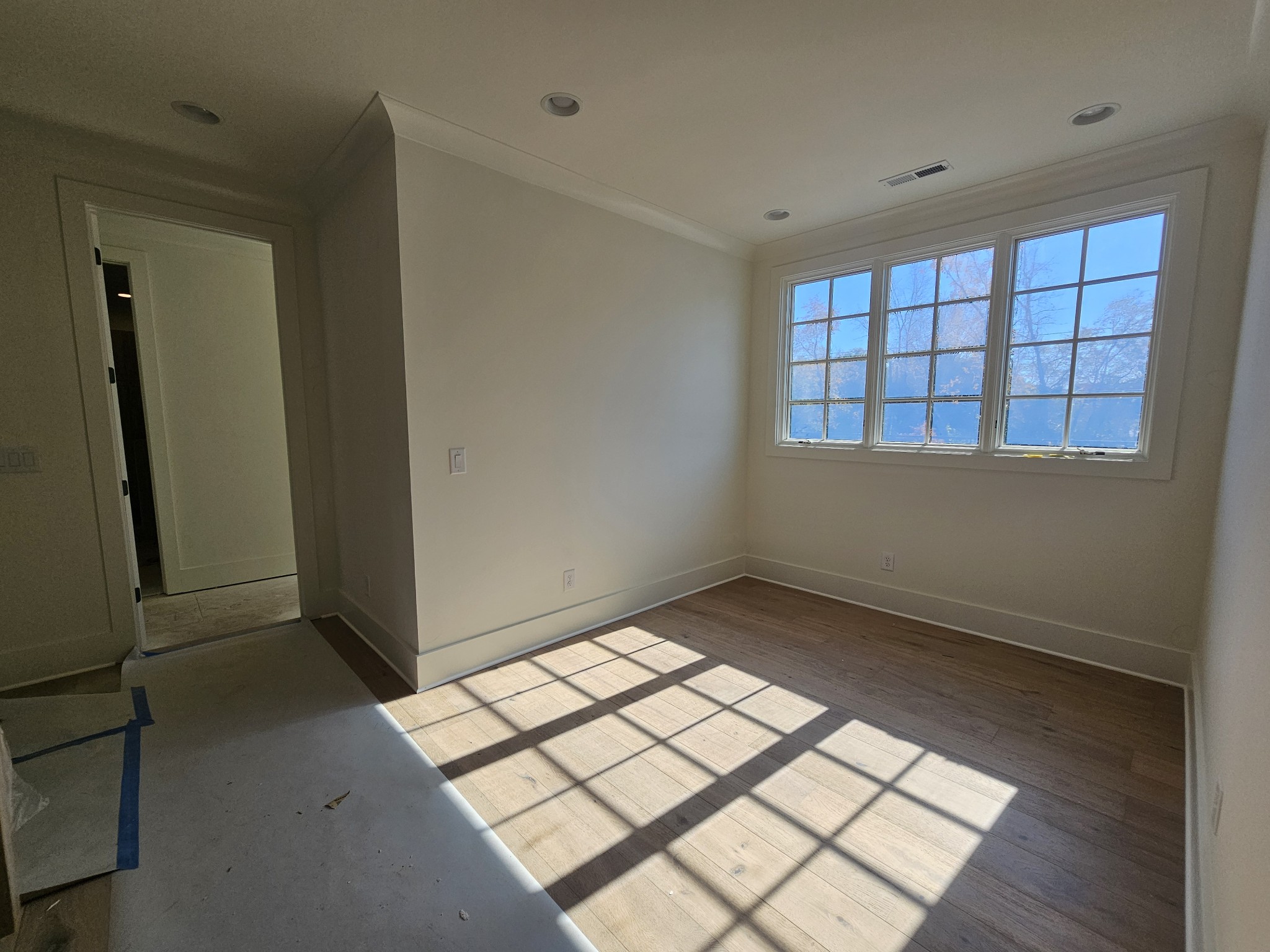 2962 Del Rio Pike Franklin, TN 37069 - Photo 44 of 69 an empty room with windows