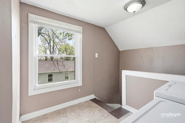 $185,000 | 1323 4th Avenue, Lake Odessa, MI 48849