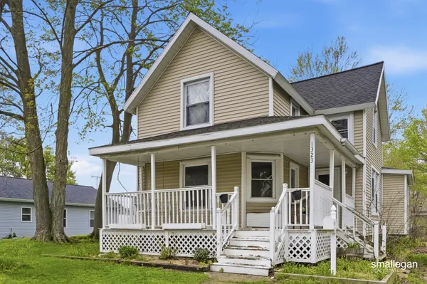 $185,000 | 1323 4th Avenue, Lake Odessa, MI 48849
