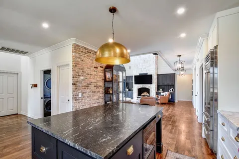 $1,395,000 | 148 Trail Master Circle, Driftwood, TX 78619