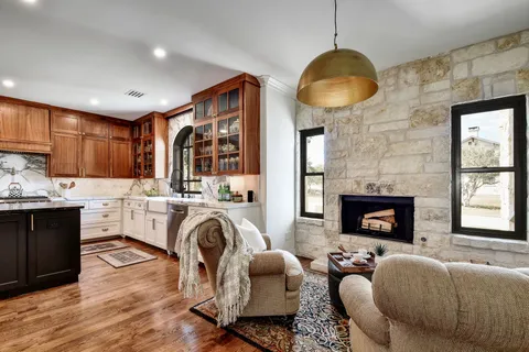 $1,395,000 | 148 Trail Master Circle, Driftwood, TX 78619