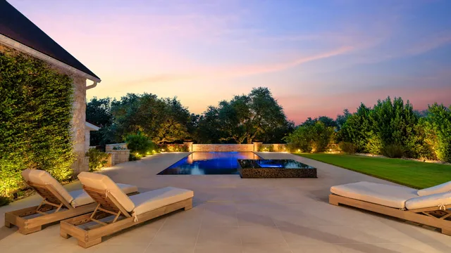 $1,395,000 | 148 Trail Master Circle, Driftwood, TX 78619