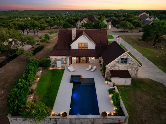 $1,395,000 | 148 Trail Master Circle, Driftwood, TX 78619