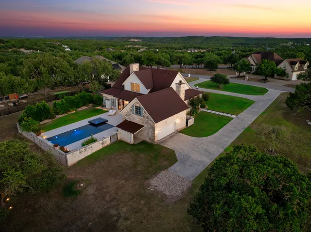 $1,395,000 | 148 Trail Master Circle, Driftwood, TX 78619