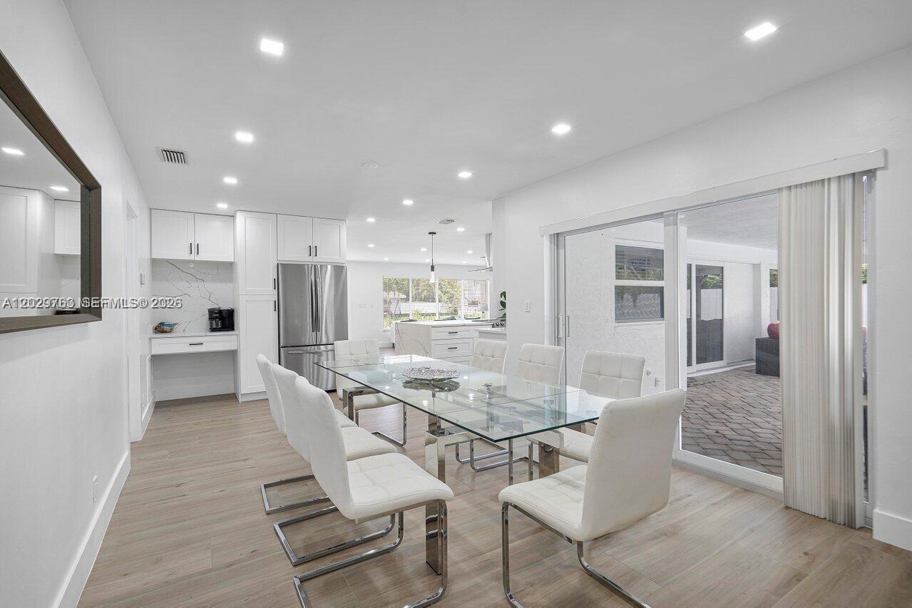 6991 Northeast 7th Avenue Boca Raton, FL 33487 - Photo 5 of 40