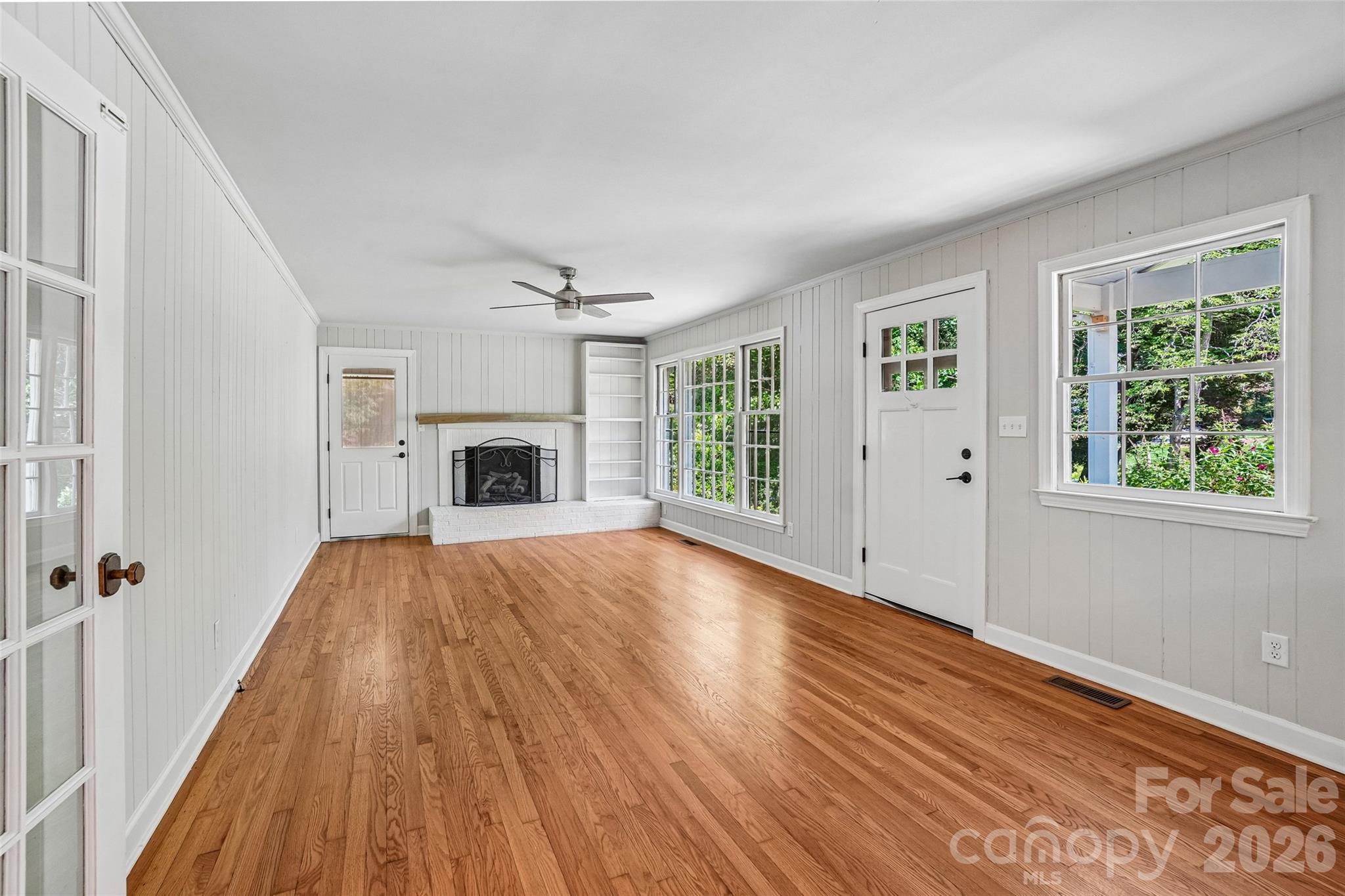 28 Ridgefield Place Asheville, NC 28803 - Photo 3 of 48