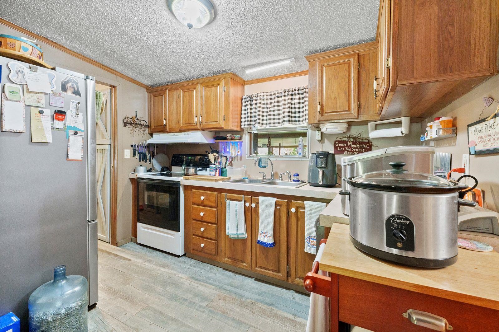 847 Shady Grove Road Louisa, KY 41230 - Photo 2 of 42