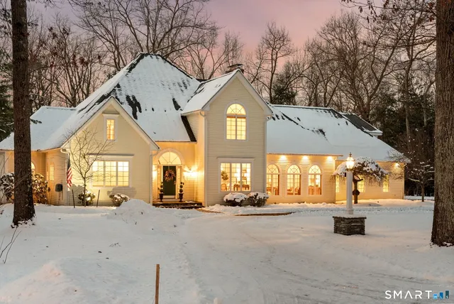 $1,295,000 | 25 Pembroke Hill, Farmington, CT 06032
