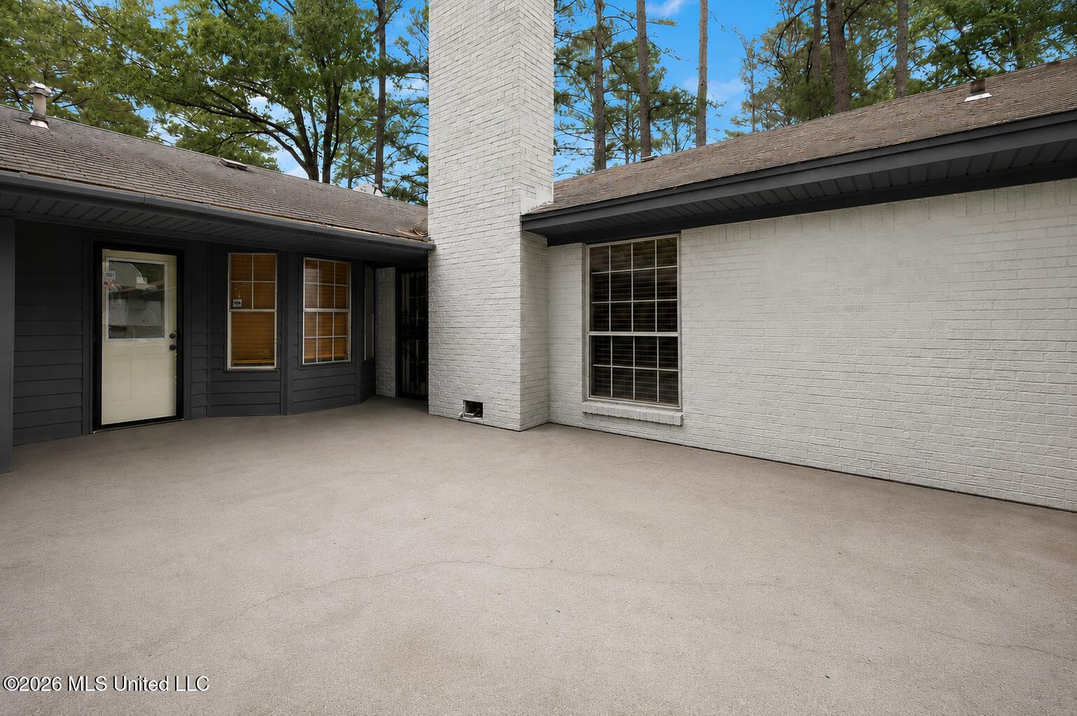 13 Rob Lane Jackson, MS 39212 - Photo 26 of 31 Back yard