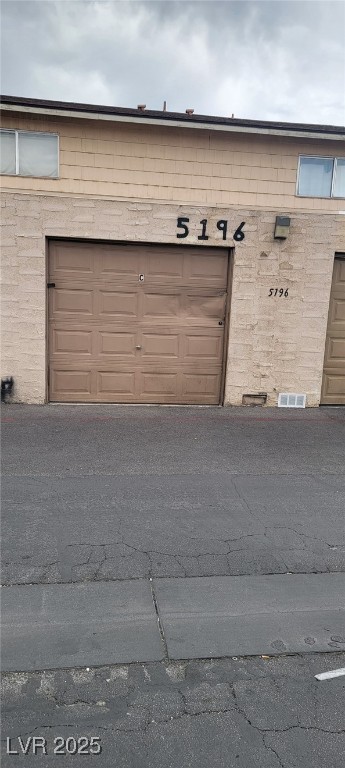 5196 Golden Lane, Unit C Las Vegas, NV 89119 - Photo 2 of 29 View of garage