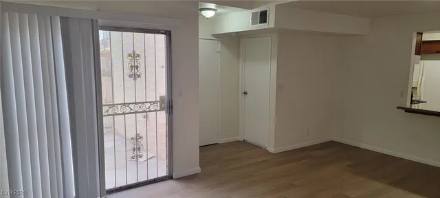 $1,550 | 5196 Golden Lane, Unit C, Las Vegas, NV 89119