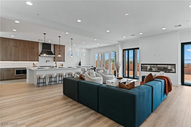 $1,444,808 | 328 Milan Street, Henderson, NV 89015