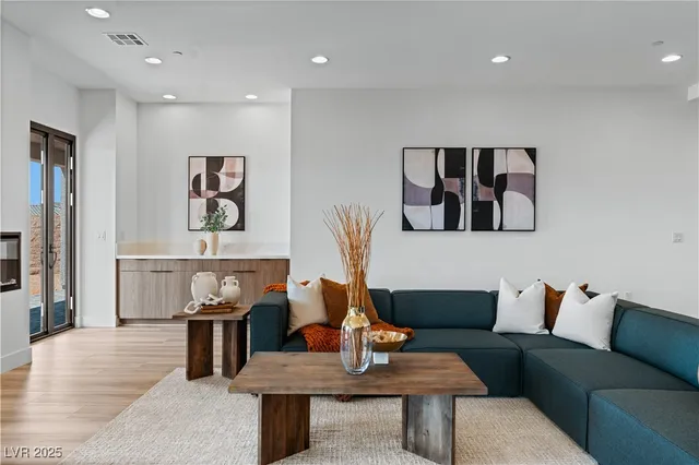 $1,444,808 | 328 Milan Street, Henderson, NV 89015