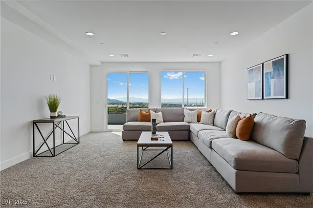 $1,444,808 | 328 Milan Street, Henderson, NV 89015