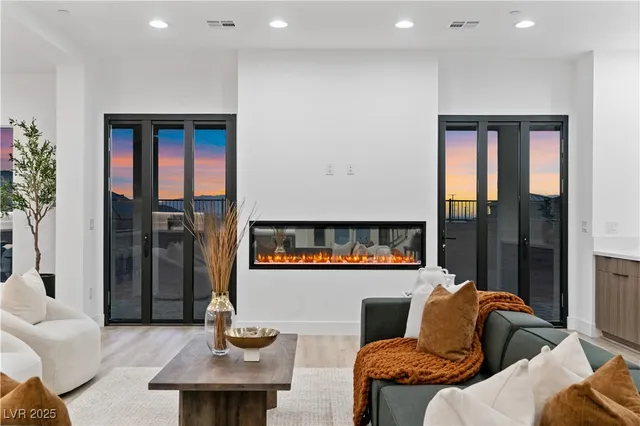 $1,444,808 | 328 Milan Street, Henderson, NV 89015