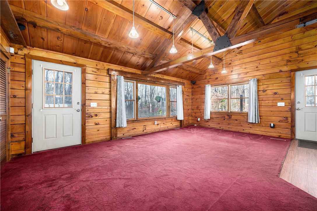 31 Foster Center Road Foster, RI 02825 - Photo 6 of 47