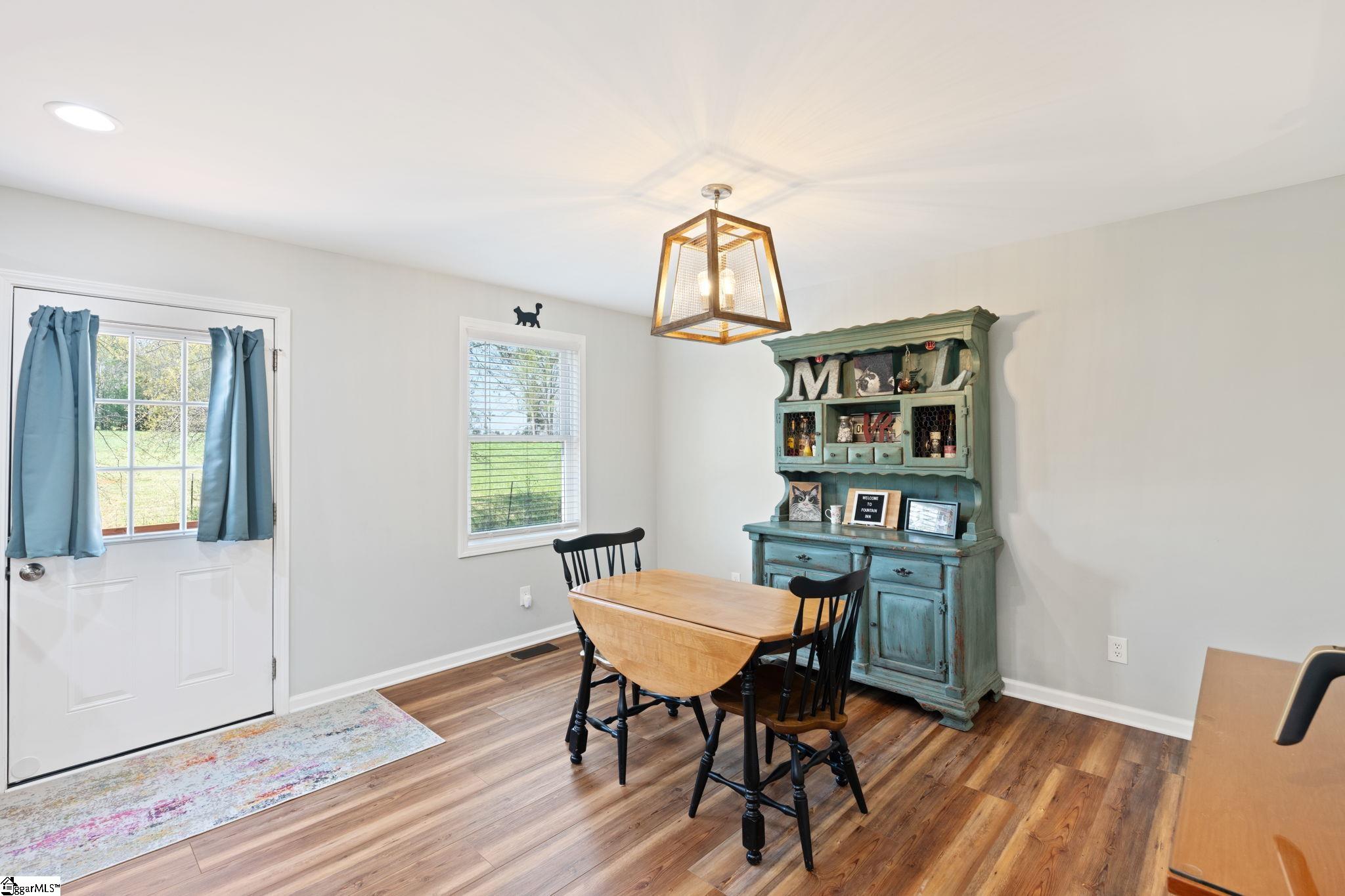 2762 Allen Bridge Road Fountain Inn, SC 29644 - Photo 13 of 41