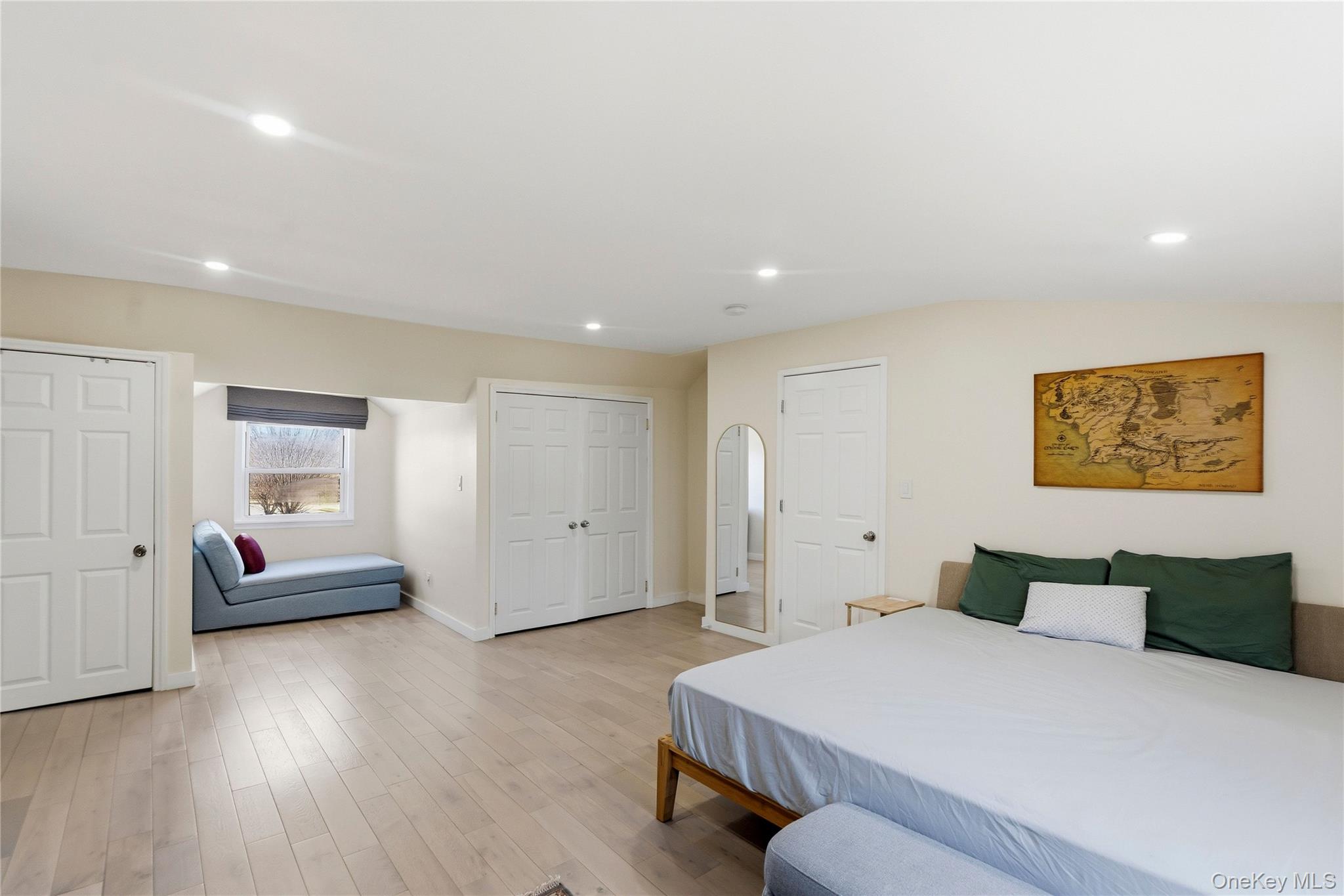 25 Leonard Road Syosset, NY 11791 - Photo 18 of 32
