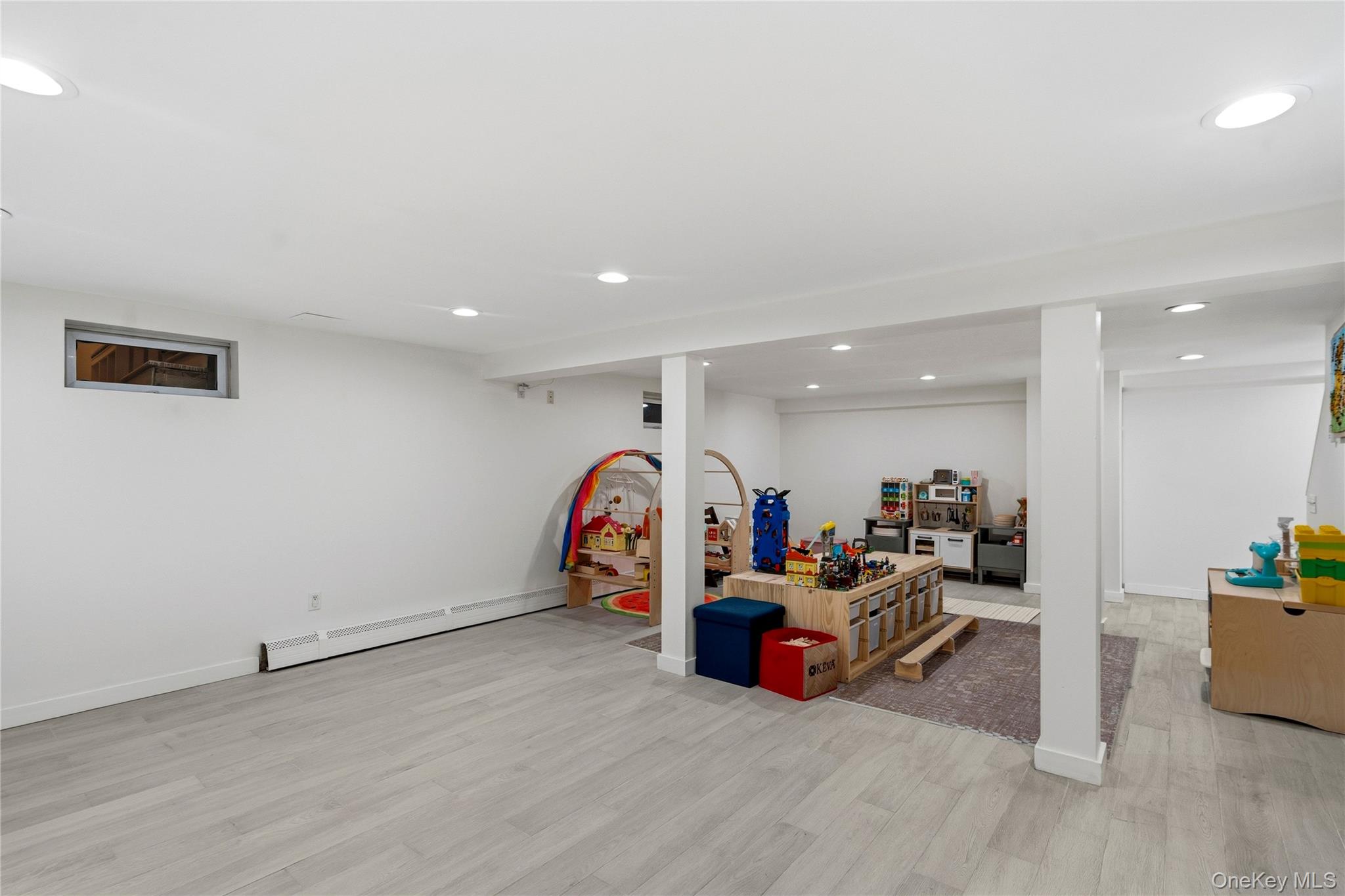 25 Leonard Road Syosset, NY 11791 - Photo 23 of 32