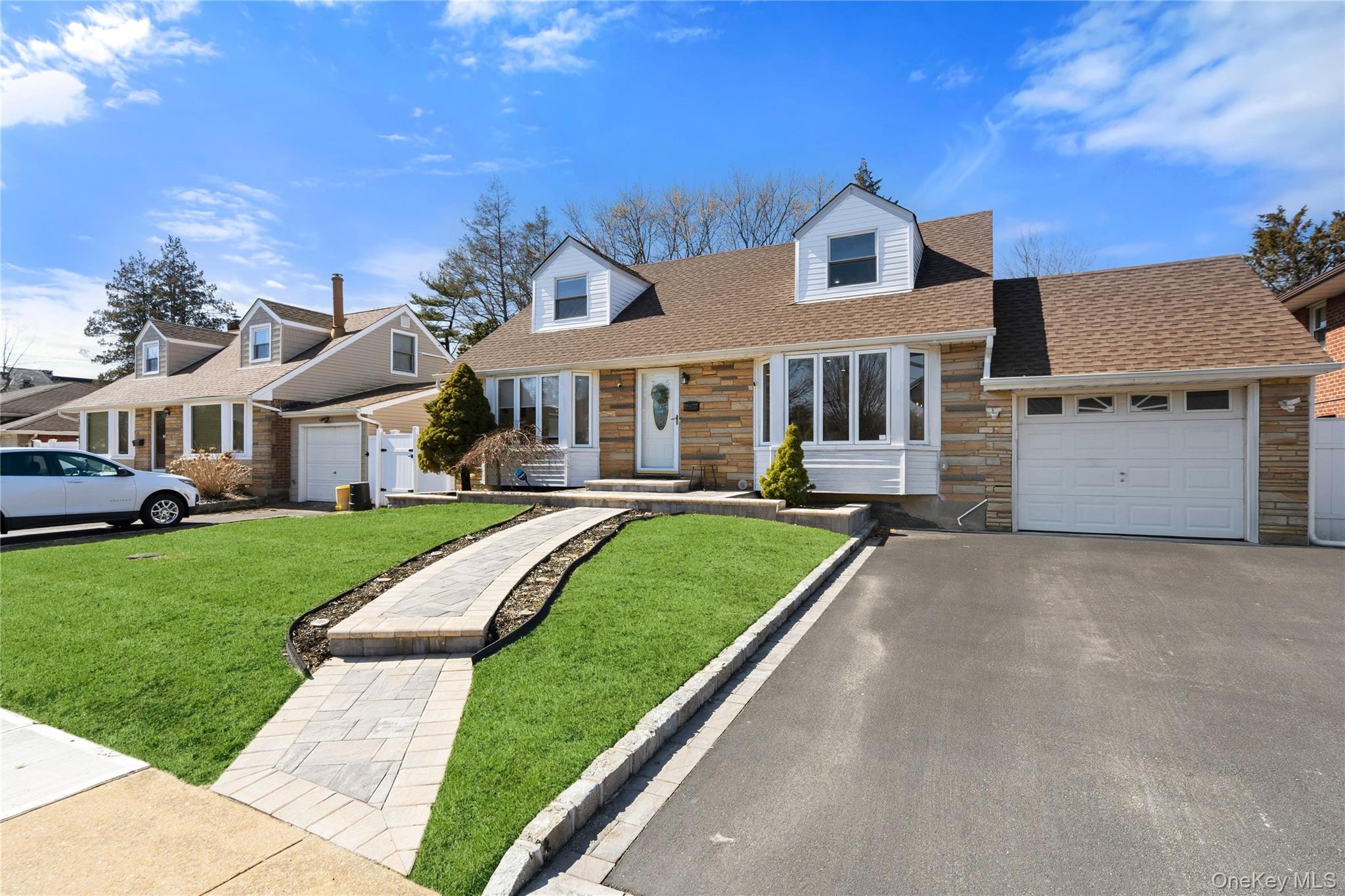 25 Leonard Road Syosset, NY 11791 - Photo 32 of 32