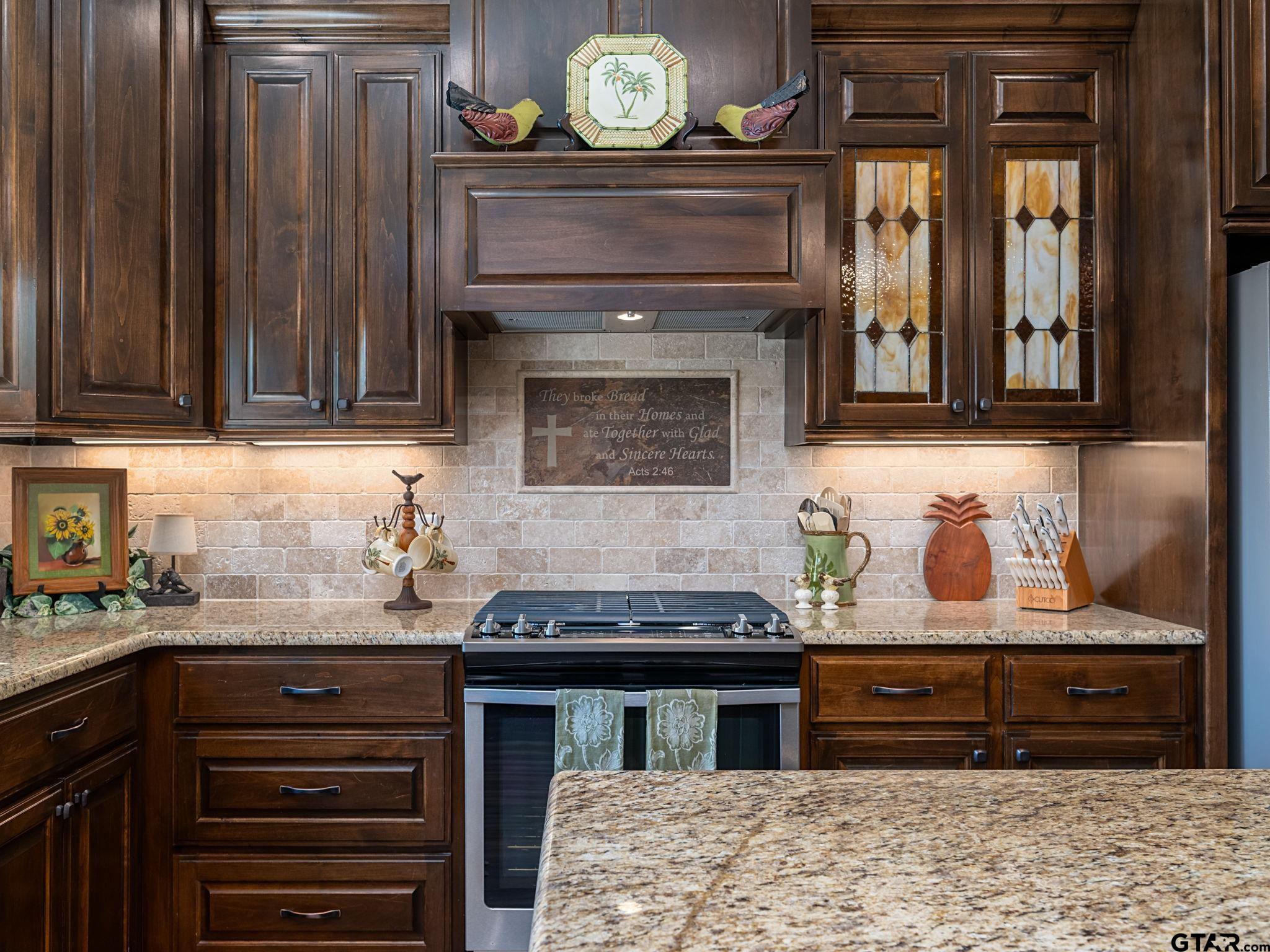 705 Reno Chandler, TX 75758 - Photo 9 of 36