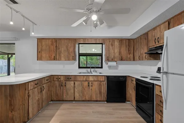 $200,000 | 7095 West Greenwood Lane, Crystal River, FL 34429