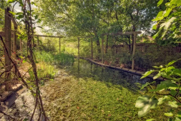 $2,250 | 13927 Lynnwood Lane, Sugar Land, TX 77498