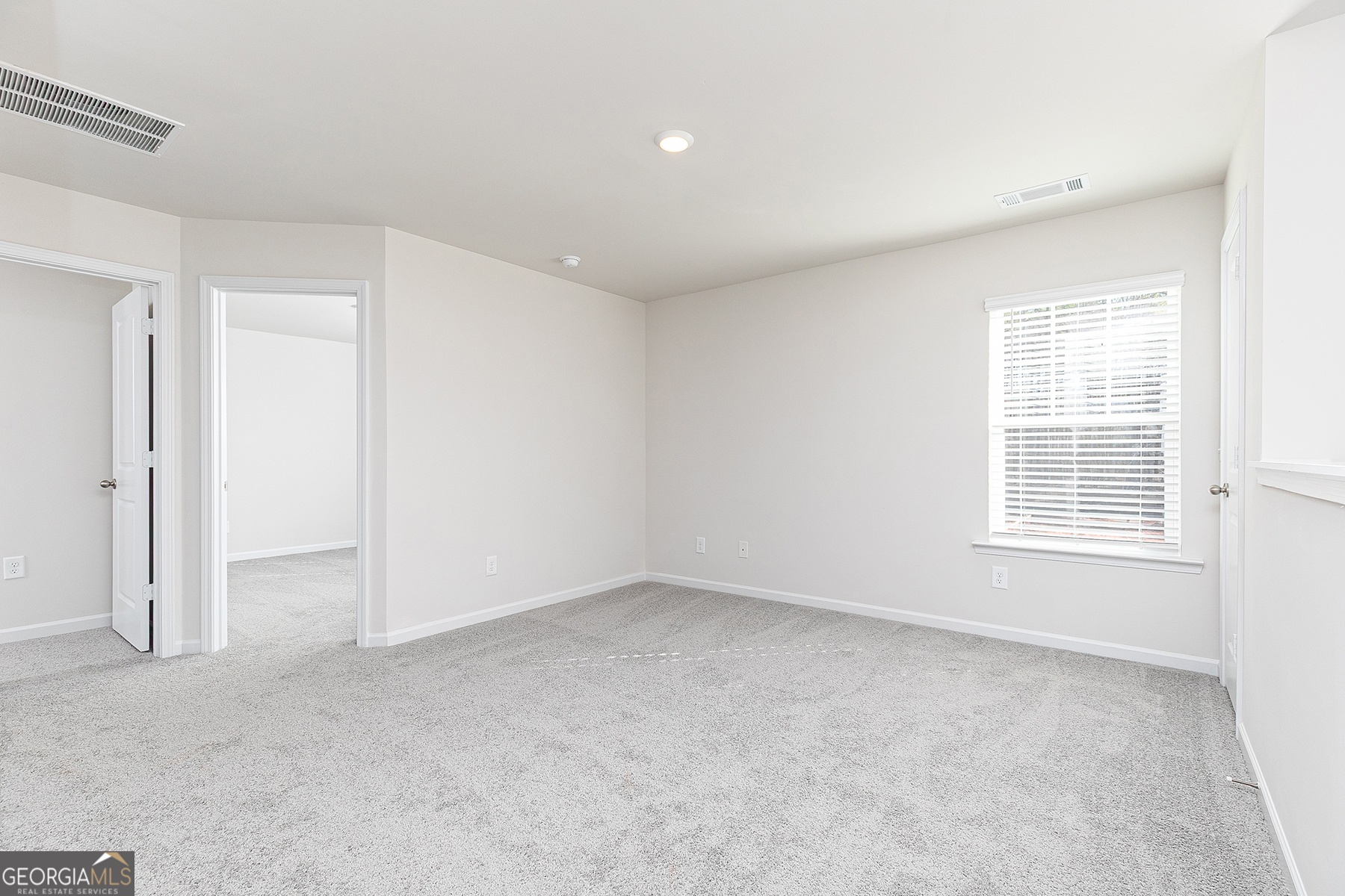 645 Mackenzie Cove Villa Rica, GA 30180 - Photo 14 of 20 an empty room with a window