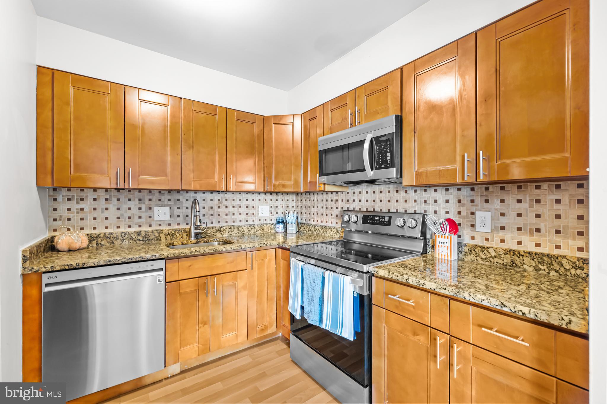 6145 Edsall Road, Unit M Alexandria, VA 22304 - Photo 11 of 27 Gallery Image 11