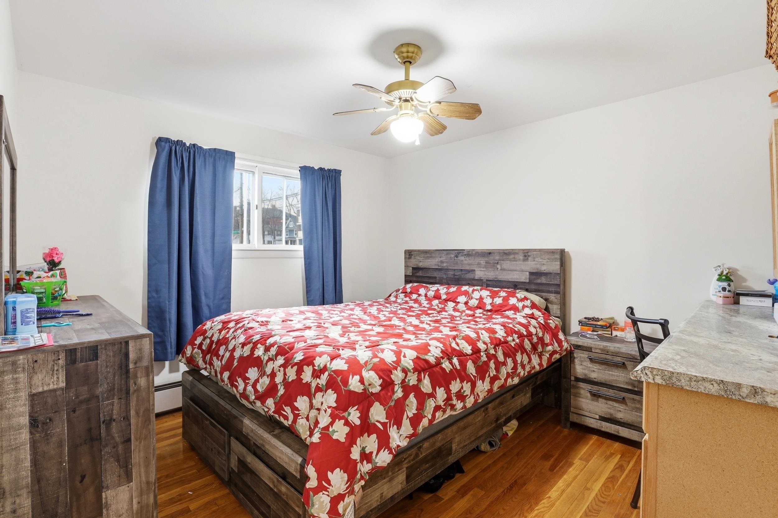 1069 Hayward Street Manchester, NH 03103 - Photo 17 of 54