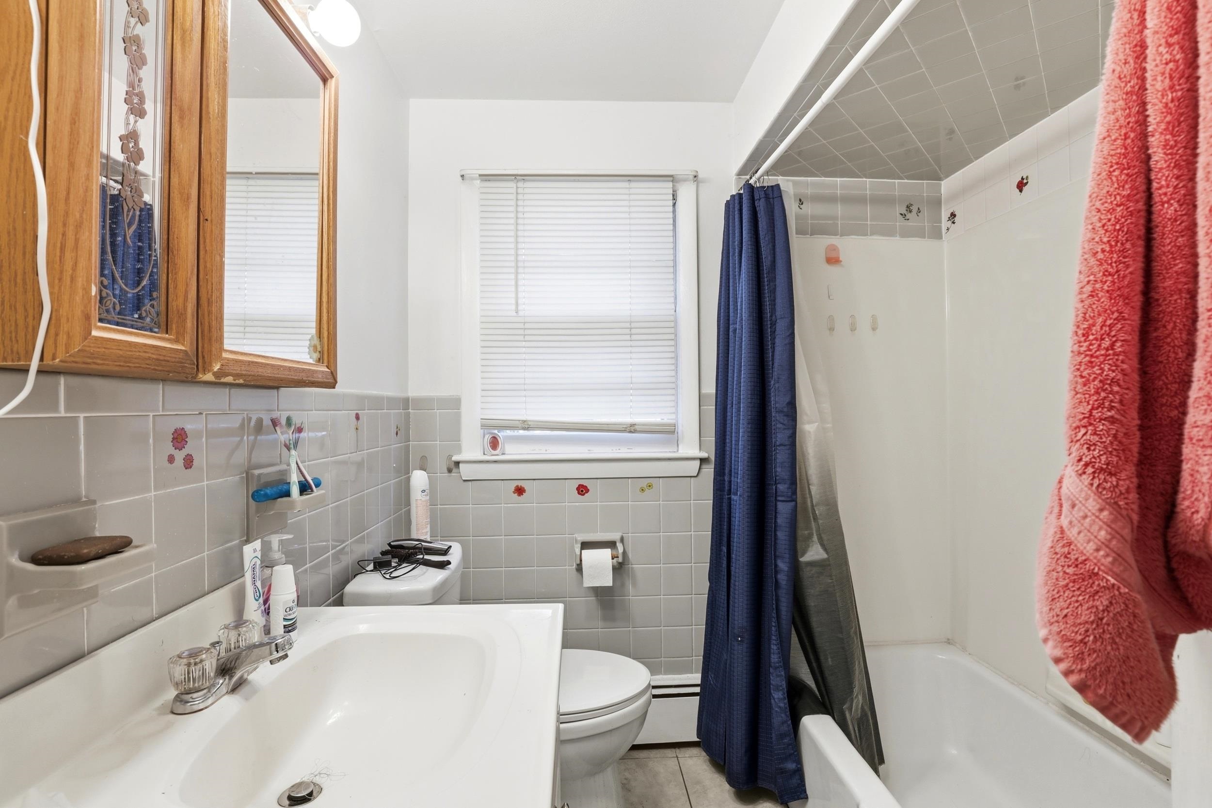 1069 Hayward Street Manchester, NH 03103 - Photo 25 of 54