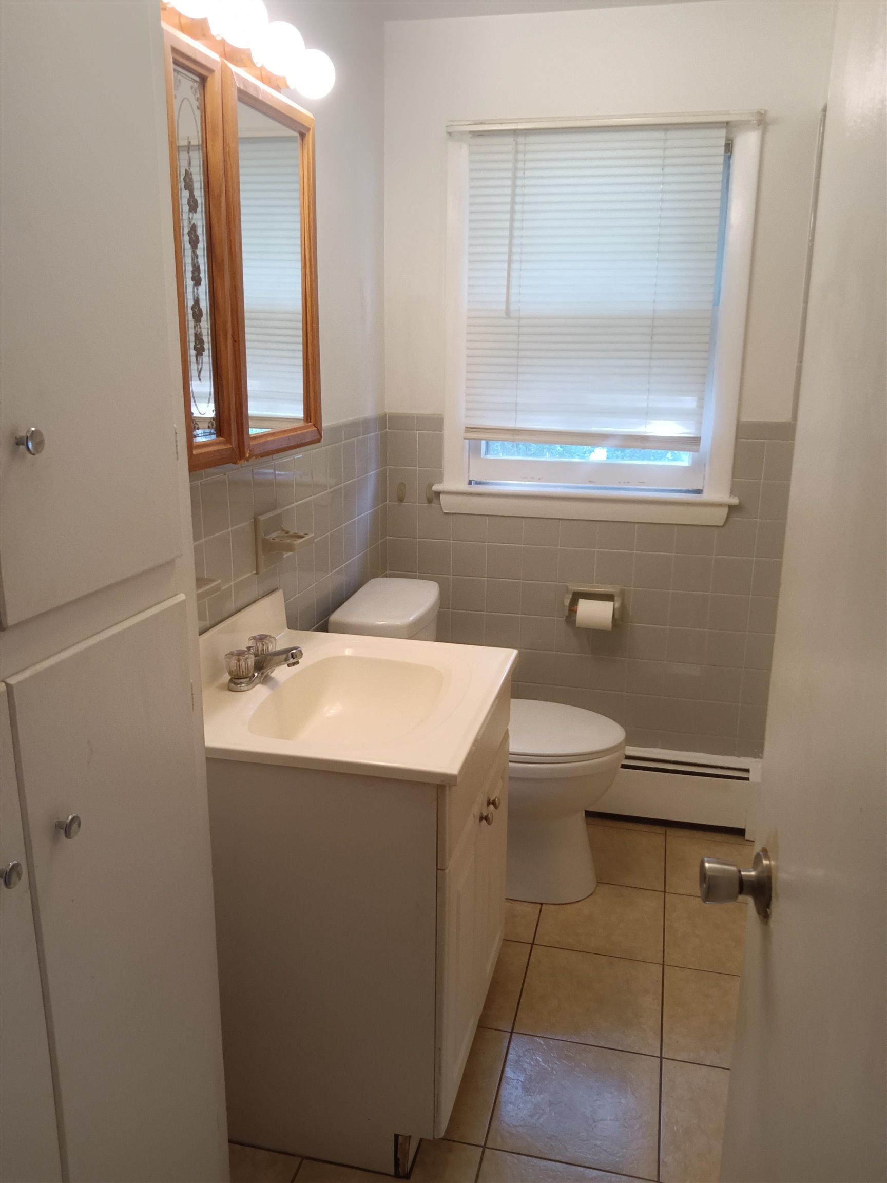 1069 Hayward Street Manchester, NH 03103 - Photo 26 of 54