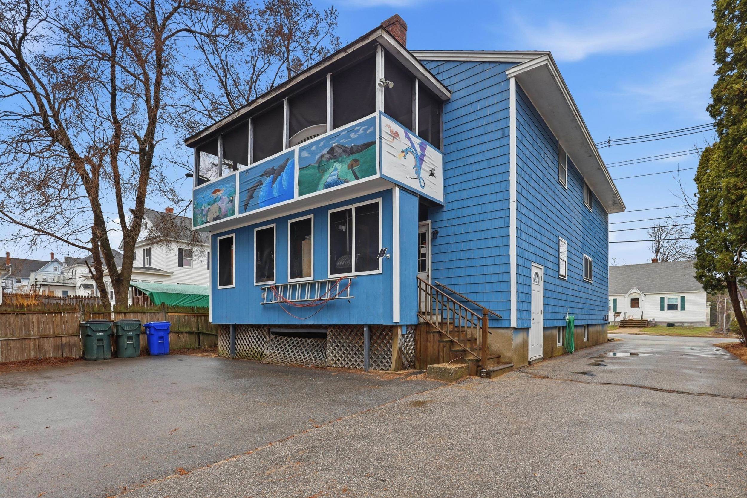 1069 Hayward Street Manchester, NH 03103 - Photo 3 of 54