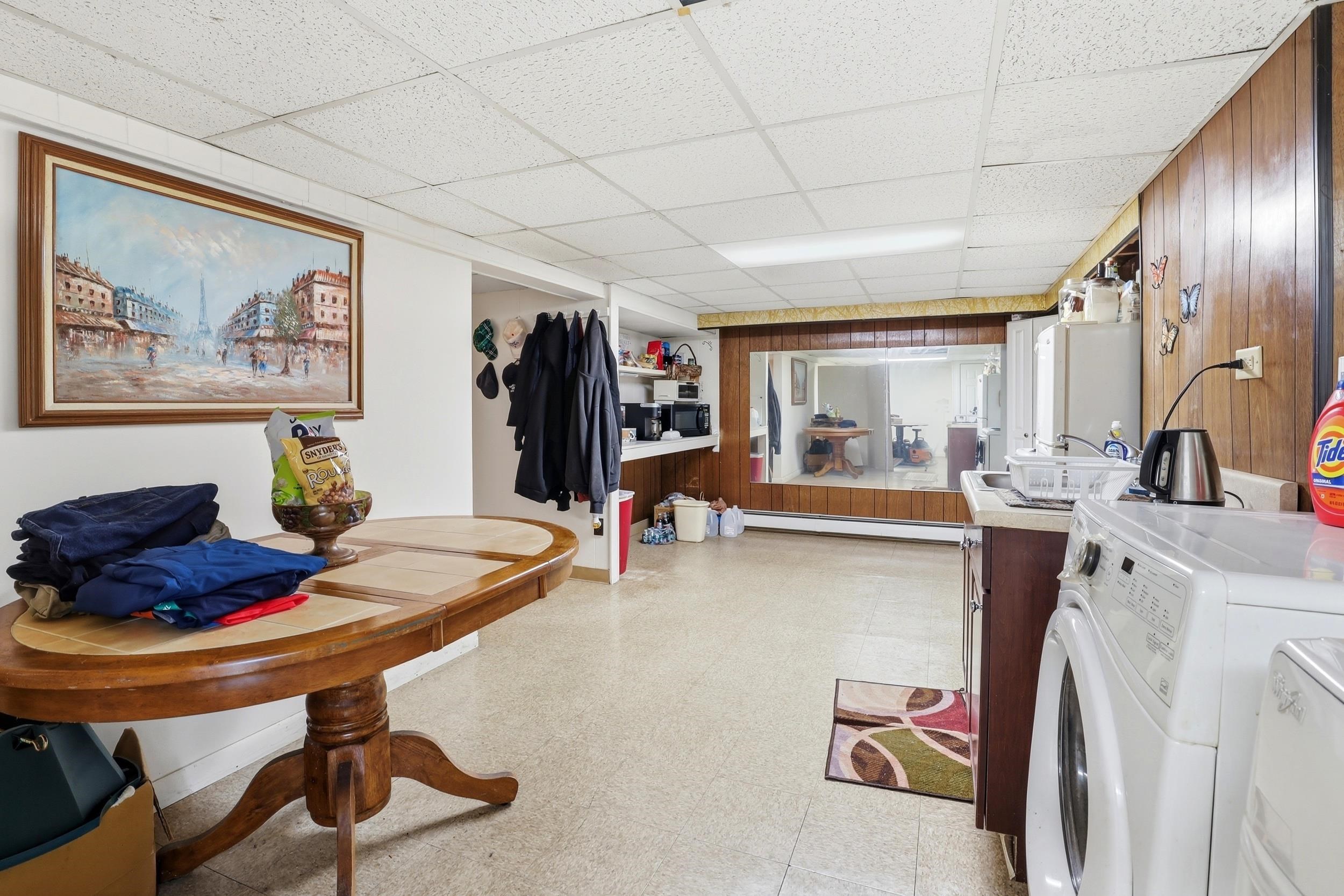 1069 Hayward Street Manchester, NH 03103 - Photo 38 of 54