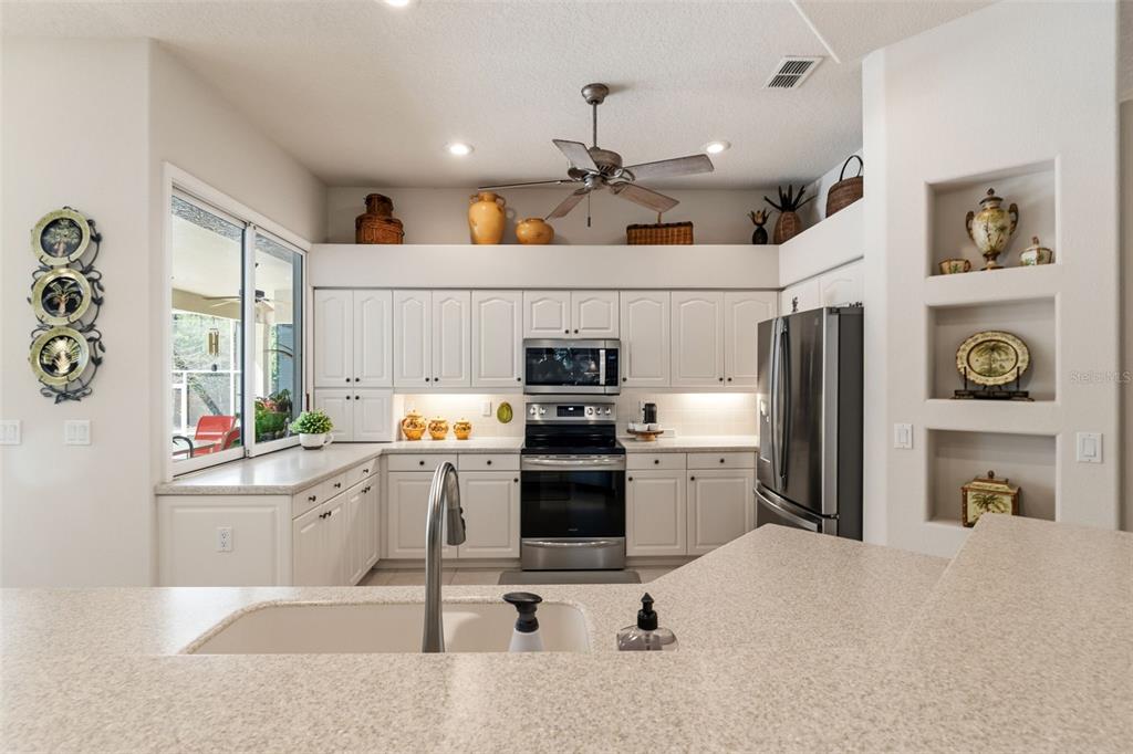 10260 Waters Edge Court Weeki Wachee, FL 34613 - Photo 26 of 58