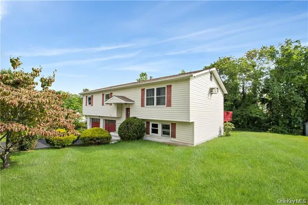 $3,000 | 29 Robert Drive, Warwick, NY 10990