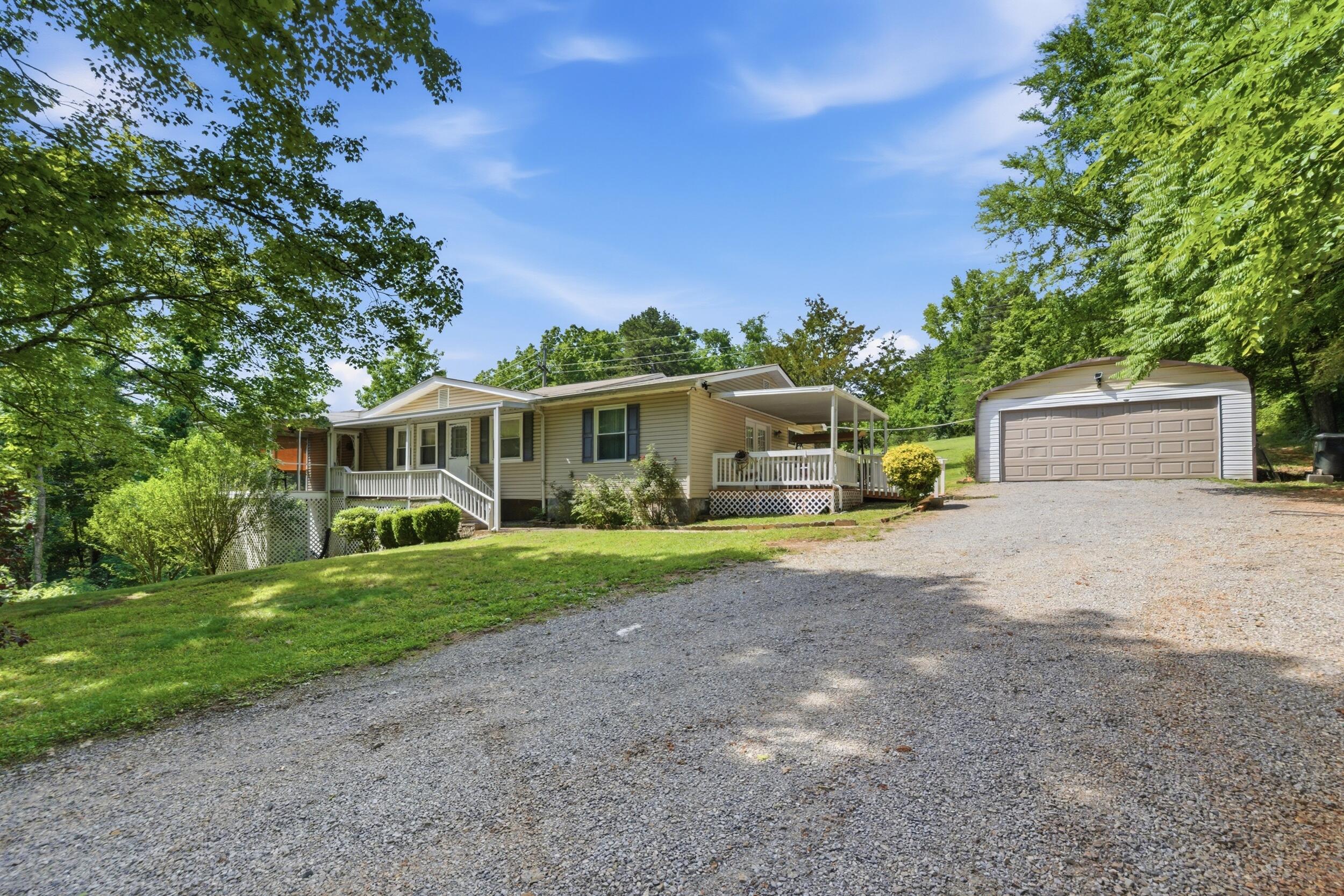 1000 Hill Crest Road Hixson, TN 37343 - Photo 1 of 31 Front of the Home