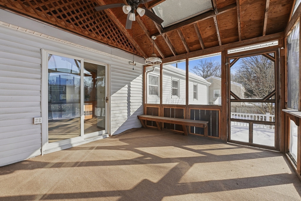 86 Wildwood Avenue Springfield, MA 01118 - Photo 14 of 38