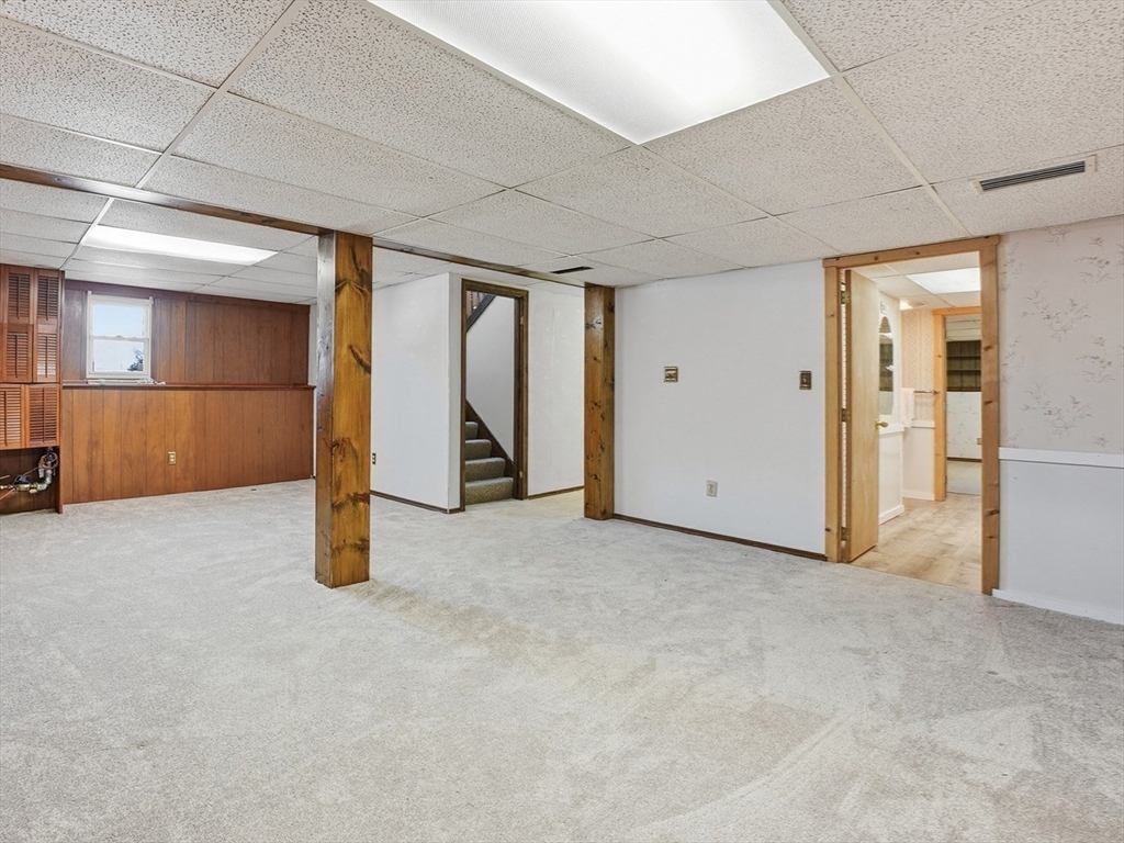 86 Wildwood Avenue Springfield, MA 01118 - Photo 26 of 38